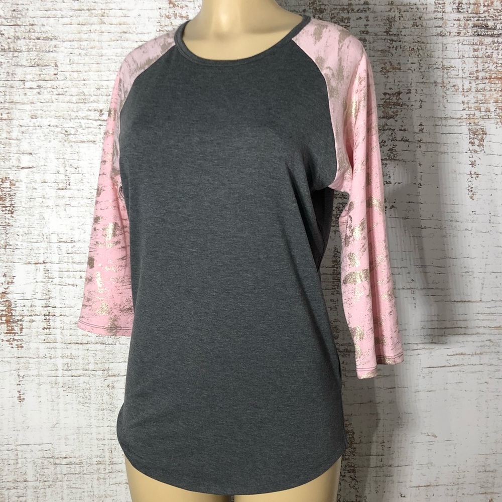 Lularoe Randy Baseball Tee-shirt Size Medium